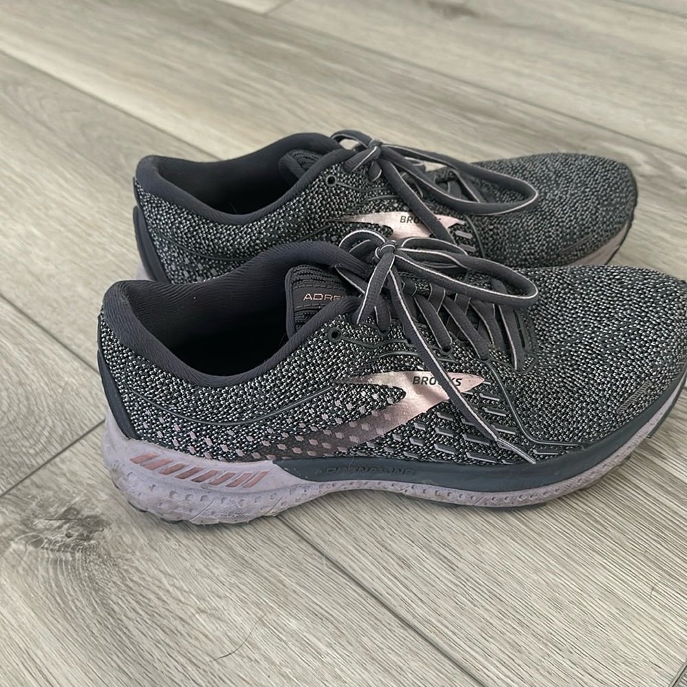 Brooks adrenaline